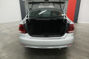 Седан Volkswagen Polo 2017 года, 1050000 рублей, Курск