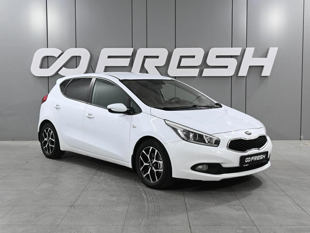 Хетчбэк Kia Ceed 2014 года, 950000 рублей, Аксай