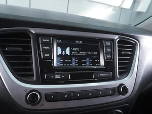 Седан Hyundai Solaris 2018 года, 1550000 рублей, Ростов-на-Дону