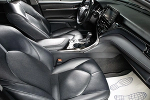 Седан Toyota Camry 2021 года, 2649000 рублей, Сургут