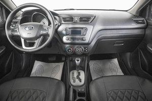 Седан Kia Rio 2014 года, 999000 рублей, Кемерово