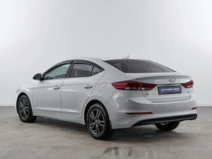 Седан Hyundai Elantra 2017 года, 1587077 рублей, Москва