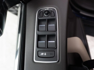 Внедорожник Jaguar F-Pace 2018 года, 3399000 рублей, Санкт-Петербург