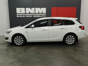 Универсал Opel Astra 2013 года, 915000 рублей, Курск