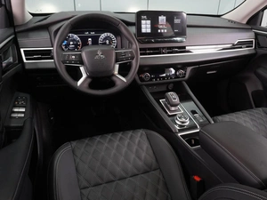 Внедорожник Mitsubishi Outlander 2022 года, 3819000 рублей, Воронеж