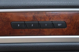 Внедорожник Volkswagen Touareg 2013 года, 2099000 рублей, Омск