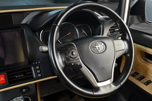 Минивэн Toyota Noah 2014 года, 1669000 рублей, Тюмень