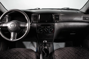 Седан Toyota Corolla 2006 года, 529000 рублей, Сургут