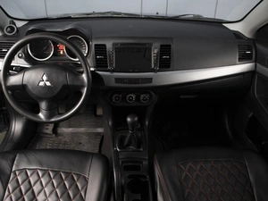 Седан Mitsubishi Lancer 2011 года, 810000 рублей, Омск