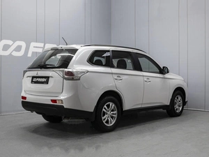 Внедорожник Mitsubishi Outlander 2013 года, 1390000 рублей, Омск