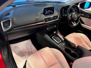 Хетчбэк Mazda Axela 2016 года, 1549000 рублей, Красноярск