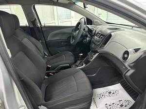 Седан Chevrolet Aveo 2014 года, 499999 рублей, Ачинск