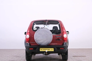 Внедорожник Chevrolet Niva 2011 года, 479000 рублей, Омск