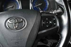 Седан Toyota Camry 2016 года, 2099000 рублей, Тюмень