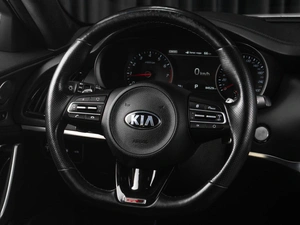Лифтбек Kia Stinger 2018 года, 2999000 рублей, Тюмень