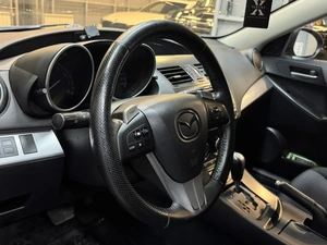 Седан Mazda 3 2011 года, 997000 рублей, Красноярск