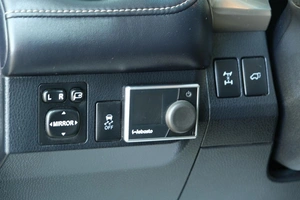 Внедорожник Toyota RAV4 2013 года, 2349000 рублей, Омск