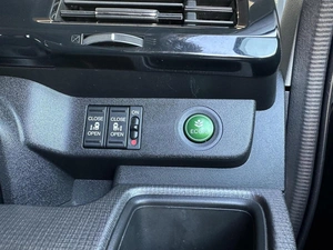 Минивэн Honda Stepwgn Spada 2015 года, 1790000 рублей, Уфа