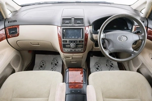 Минивэн Toyota Ipsum 2001 года, 829000 рублей, Красноярск