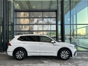 Внедорожник Volkswagen Tiguan L 2021 года, 3520000 рублей, Уфа