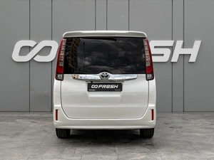 Минивэн Toyota Noah 2015 года, 1760000 рублей, Краснодар