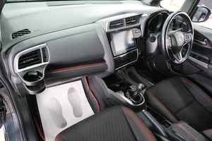 Хетчбэк Honda Fit 2017 года, 1129000 рублей, Омск