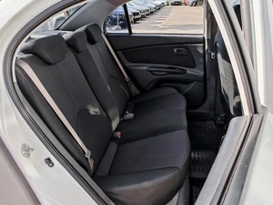 Седан Kia Rio 2010 года, 700000 рублей, Краснодар