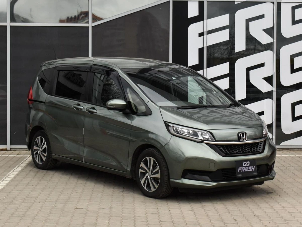 Минивэн Honda Freed+ 2019 года, 2198000 рублей, Краснодар