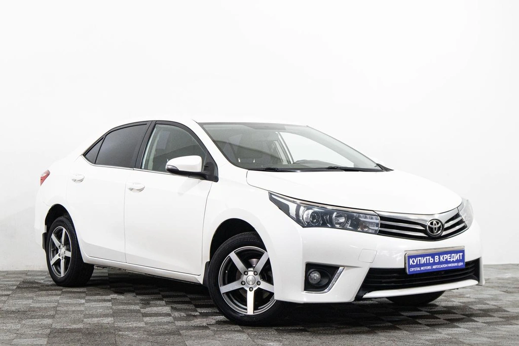 Седан Toyota Corolla 2013 года, 1189000 рублей, Сургут