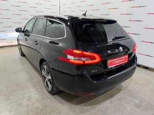Универсал Peugeot 308 2015 года, 995000 рублей, Красноярск