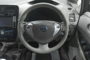 Хетчбэк Nissan Leaf 2012 года, 679000 рублей, Новокузнецк