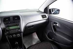 Седан Volkswagen Polo 2012 года, 690000 рублей, Пермь