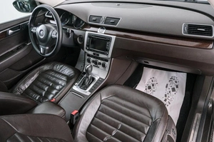 Седан Volkswagen Passat 2012 года, 1259000 рублей, Красноярск