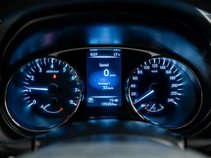 Внедорожник Nissan X-Trail 2015 года, 1600000 рублей, Красноярск