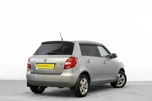 Хетчбэк Skoda Fabia 2012 года, 889000 рублей, Барнаул