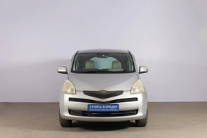 Хетчбэк Toyota Ractis 2010 года, 989000 рублей, Новосибирск