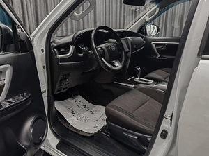 Внедорожник Toyota Fortuner 2017 года, 3000000 рублей, Красноярск