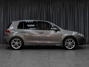Хетчбэк Volkswagen Golf 2012 года, 719000 рублей, Тюмень