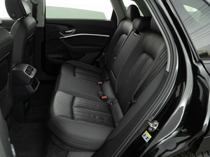 Внедорожник Audi e-tron 2020 года, 4357077 рублей, Москва