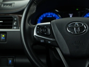 Седан Toyota Camry 2017 года, 3989999 рублей, Москва