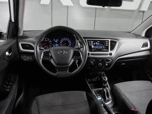 Седан Hyundai Solaris 2021 года, 1527000 рублей, Тюмень
