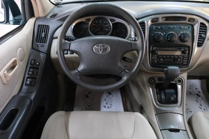 Внедорожник Toyota Highlander 2002 года, 799000 рублей, Омск