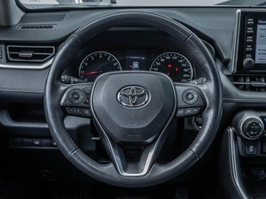 Внедорожник Toyota RAV4 2020 года, 3830000 рублей, Ставрополь
