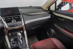 Внедорожник Lexus NX 2018 года, 3399000 рублей, Томск