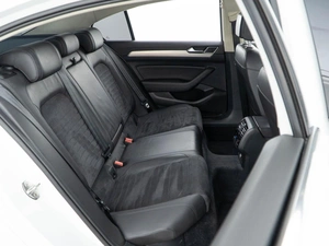 Седан Volkswagen Passat 2016 года, 1713444 рублей, Москва