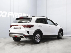 Хетчбэк Kia Rio X 2021 года, 1800000 рублей, Омск