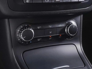 Хетчбэк Mercedes-benz B-класс 2013 года, 1380000 рублей, Ростов-на-Дону