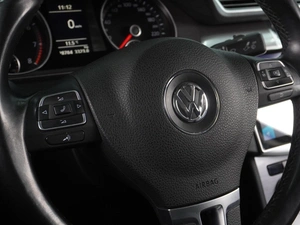 Седан Volkswagen Passat 2012 года, 1539000 рублей, Воронеж