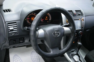 Седан Toyota Corolla 2013 года, 1098000 рублей, Солонцы