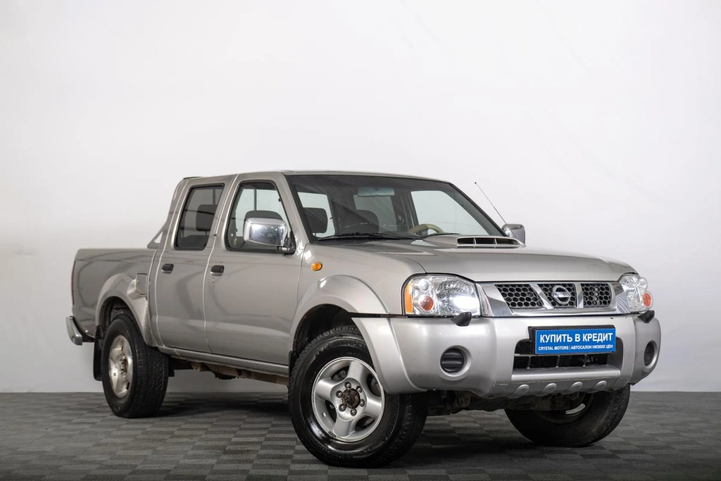 Пикап Nissan NP300 2012 года, 1299000 рублей, Томск